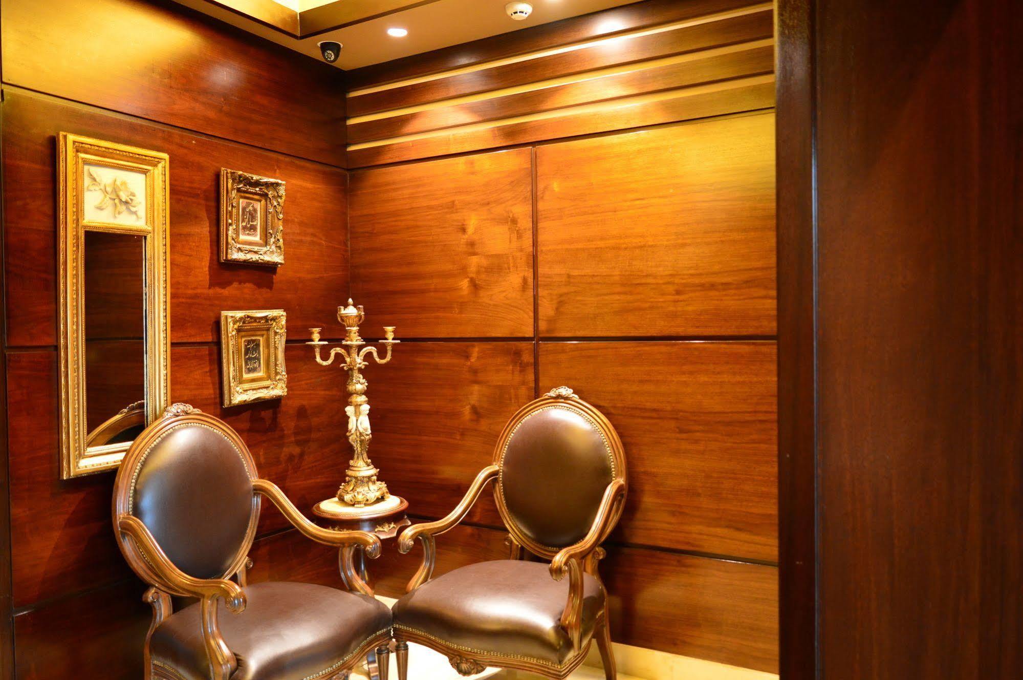 Nadine Hotel Suites Amman Exterior photo